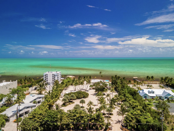 Islamorada Three Bedroom Home with Full Ocean View & Pool